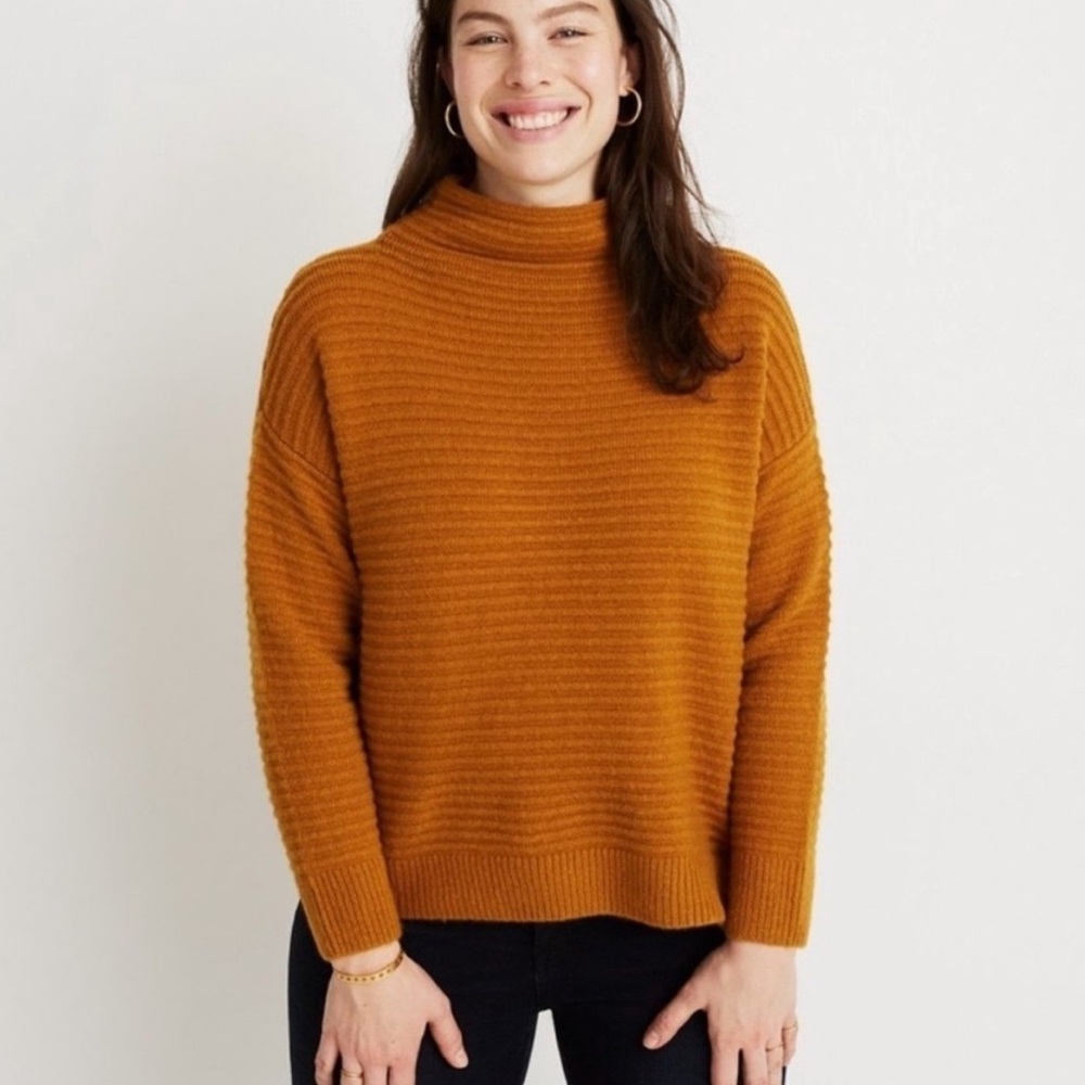 Madewell Belmont Mockneck Sweater in Golden Harvest Gold Yellow Size Medium